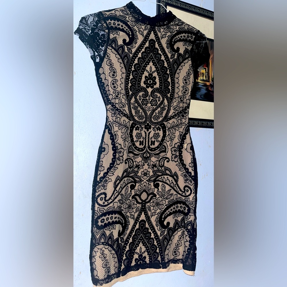 Lace Dress - Picture 2 of 5